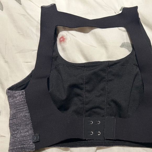 Lululemon Lab Varsa Bra Size 6 EUC - Picture 3 of 5